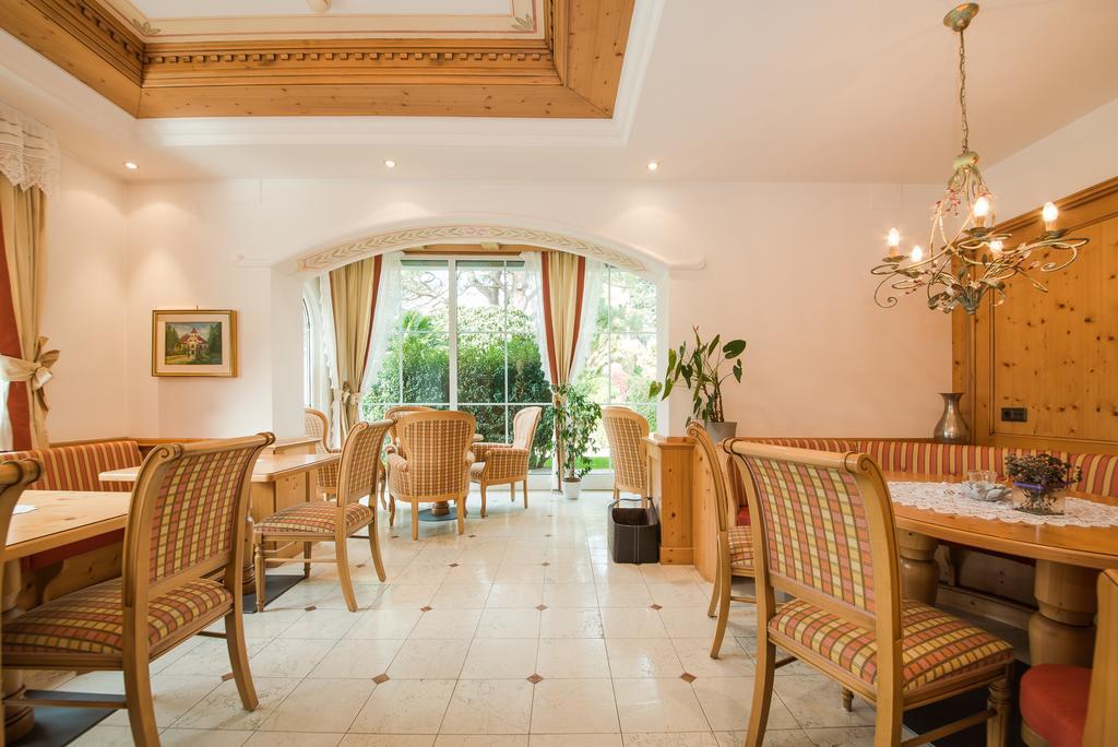 Hotel Salgart Мерано Экстерьер фото