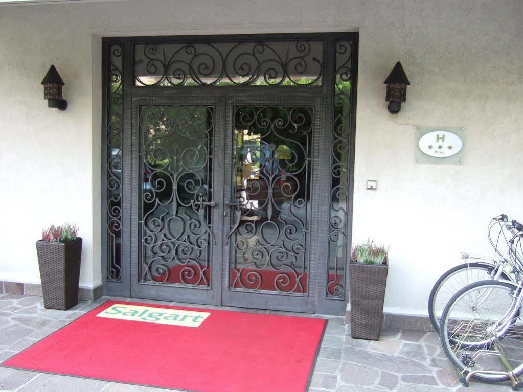 Hotel Salgart Мерано Экстерьер фото